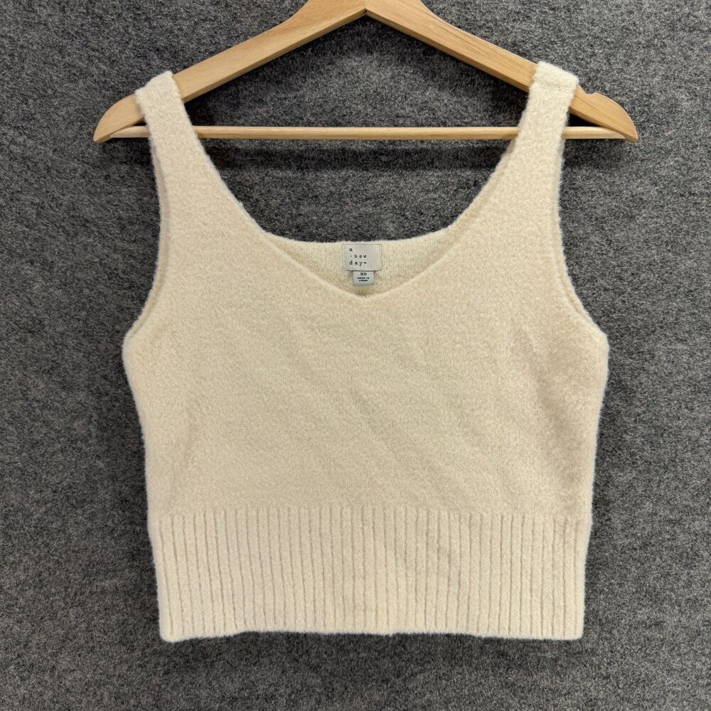 A New Day Cropped Knit Top Women XS Beige V-Neck Sleeveless Wide Strap Casual